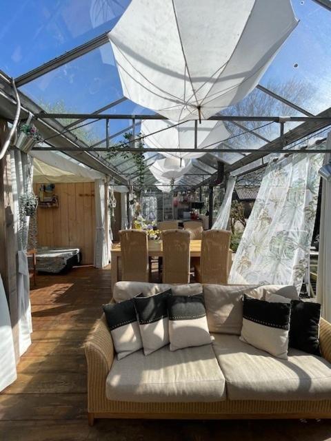 Vrijstaande Accommodatie Glamping De Kas Inn Hank Dış mekan fotoğraf
